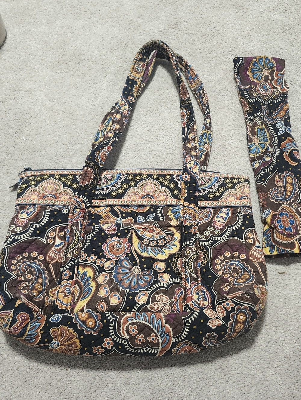 Vera Bradley Tote Bags ‎ & Accessories in the Retired Kensington Paisley